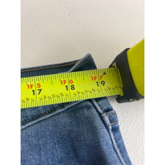 Levi Strauss Boyfriend Straight Leg Cropped Jeans Size 32 - Picture 8 of 14